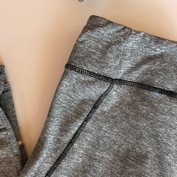 Grey & Black Leggings - Picture 6 of 7